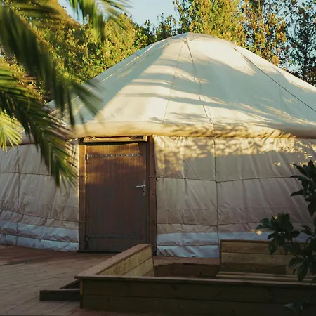 Yourte Jardin Tropicale Piscine - Quatre Murs Et Un Toit Luxury tent *