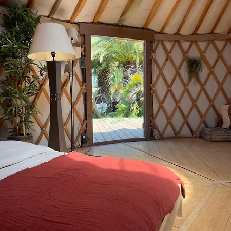 Luxe tent Yourte Jardin Tropicale Piscine - Quatre Murs Et Un Toit Hyères