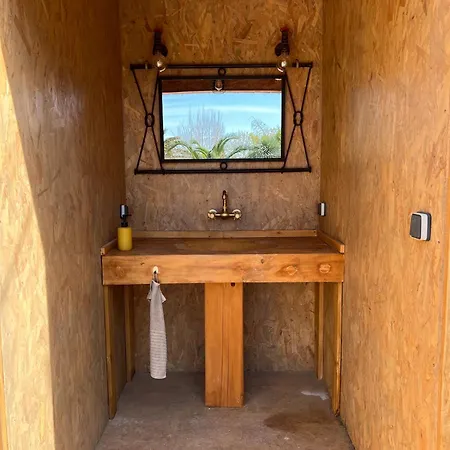Yourte Piscine Jardin - Quatre Murs Et Un Toit خيمة فخمة