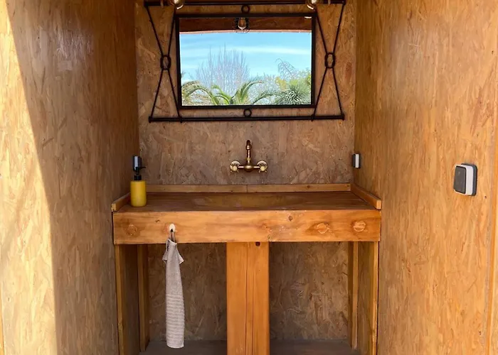 Yourte Piscine Jardin - Quatre Murs Et Un Toit Lyxtält